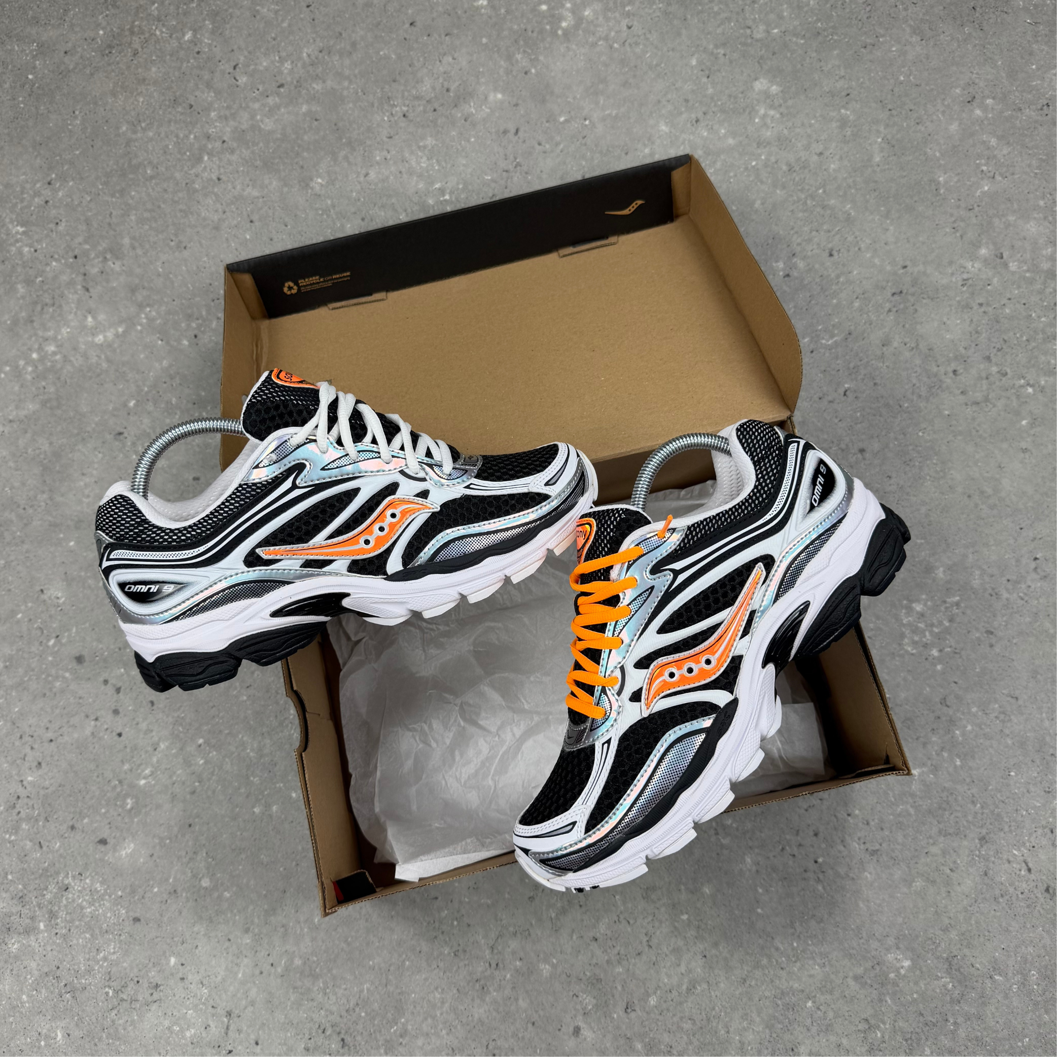 Saucony Progrid Omni 9 VO2 Black/Orange