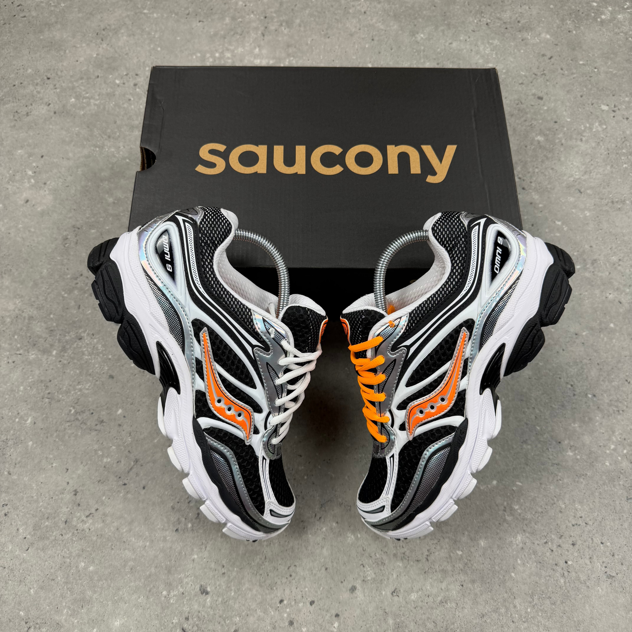 Saucony Progrid Omni 9 VO2 Black/Orange