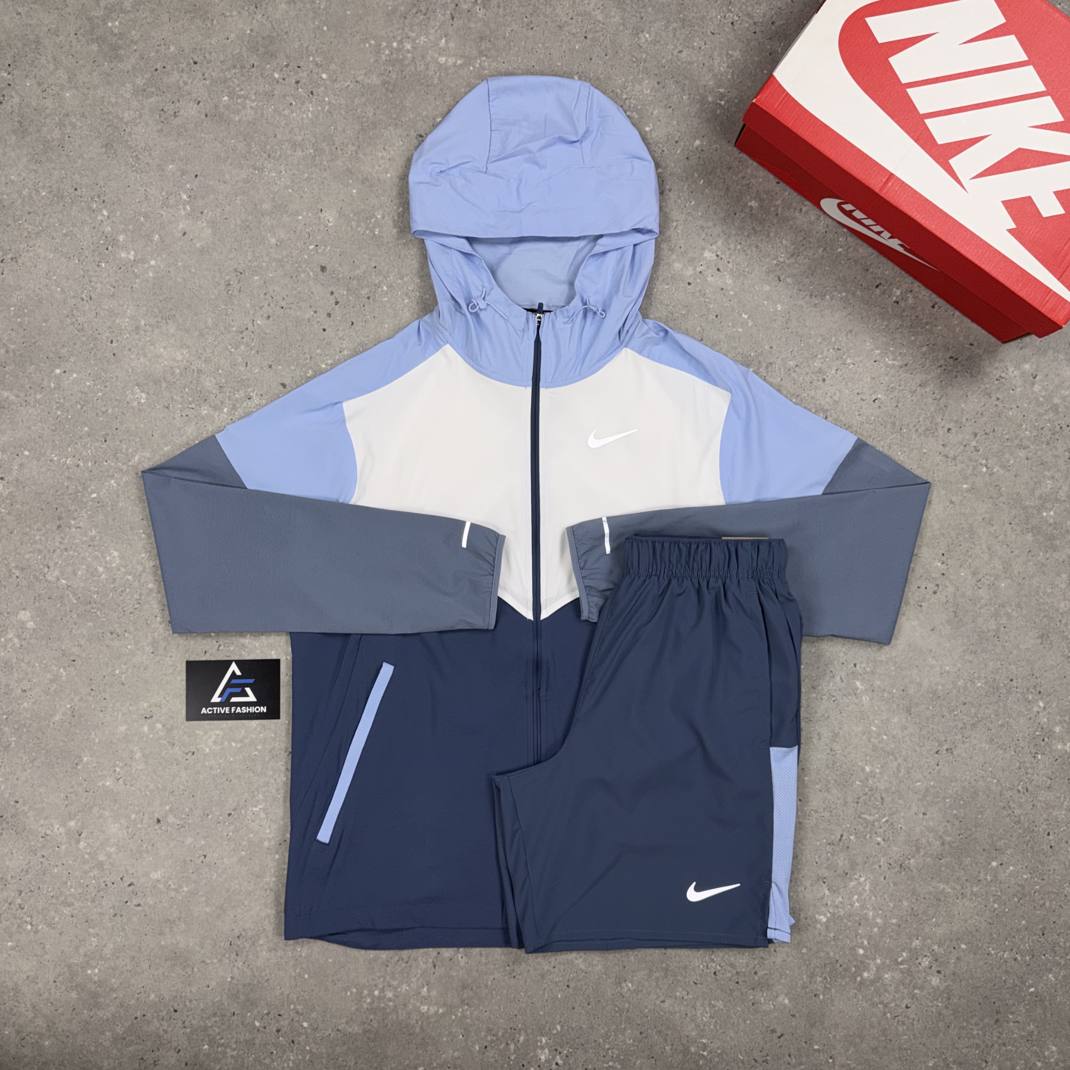 Nike UV Windrunner Jacket Diffused Blue