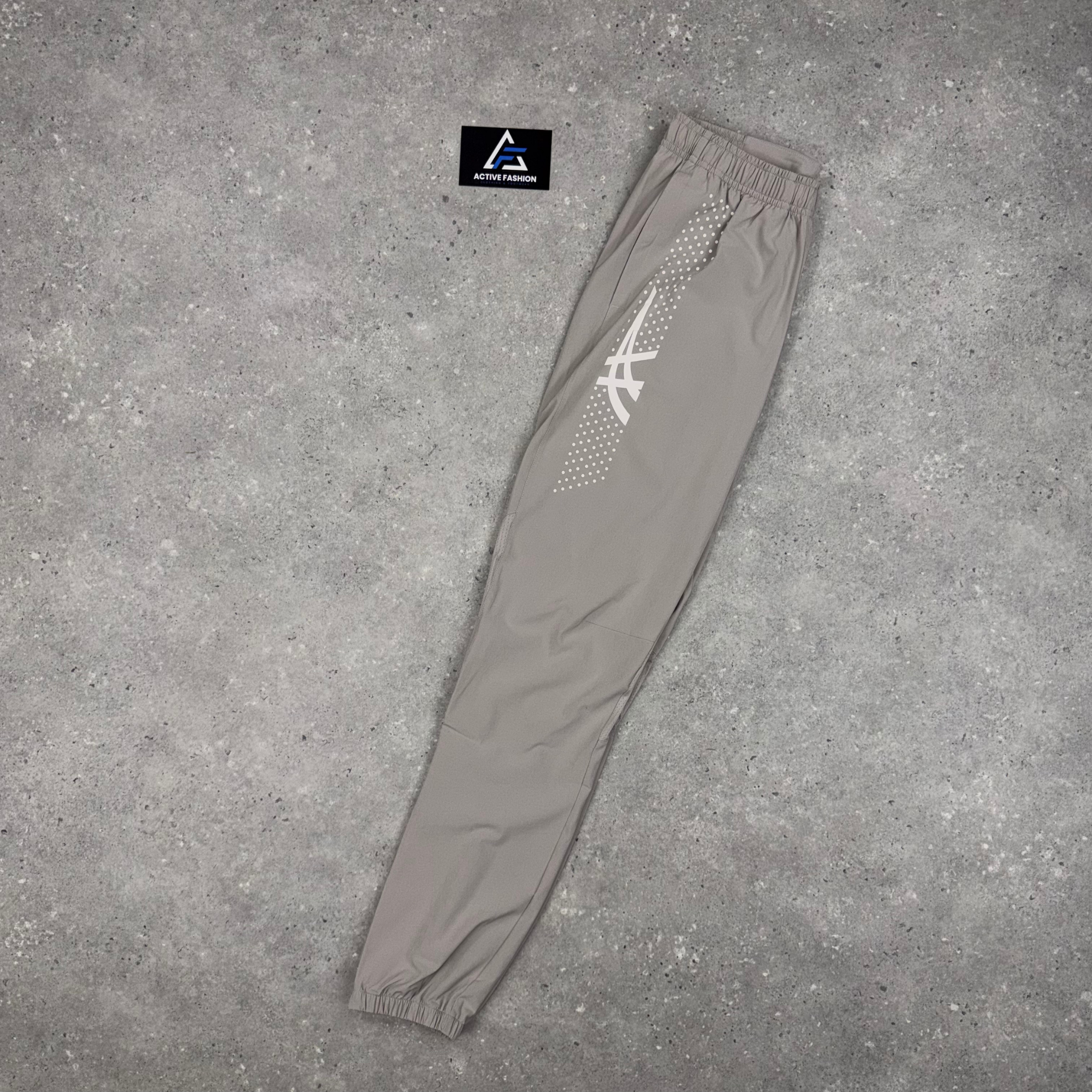 Asics Beige Seamless T-Shirt & Beige Icon Pants Set