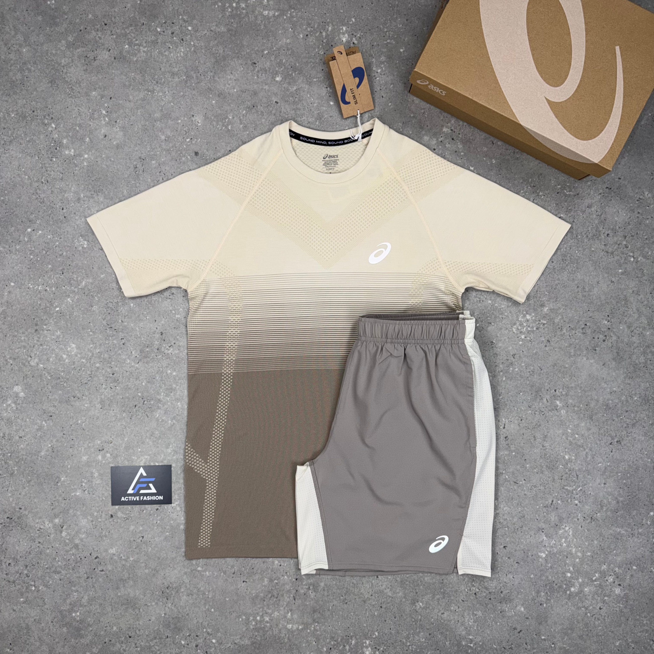 Asics Colourblock Challenger Shorts 7” Two-Tone Cream