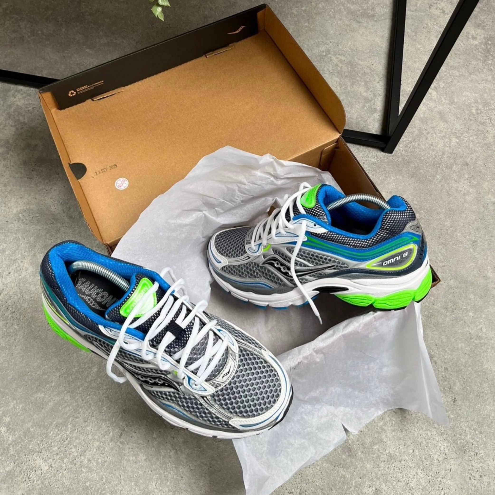 Saucony Progrid Omni 9 Blue Slime