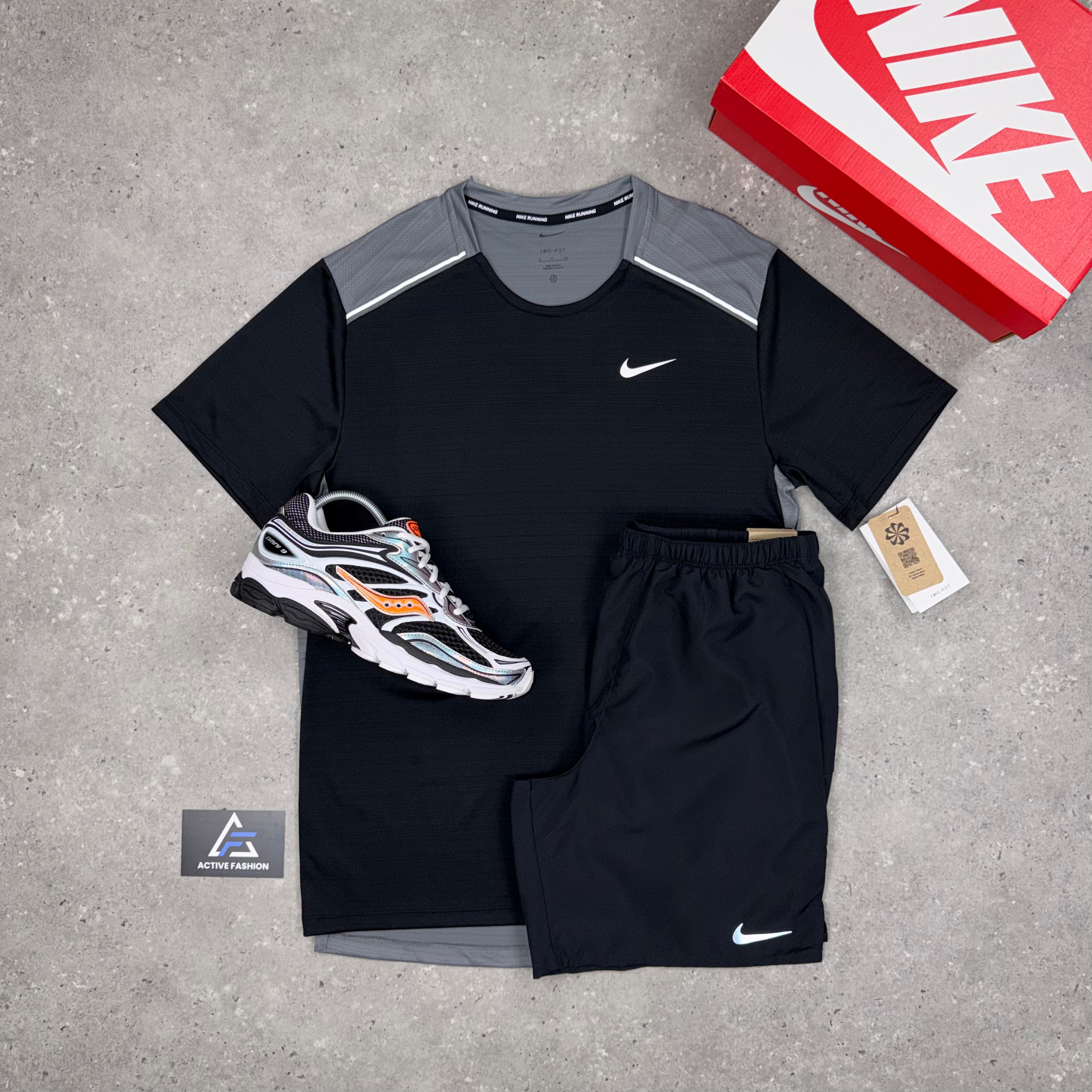 Nike Miler T-Shirt Black/Grey & 7" Black Challenger Shorts Set
