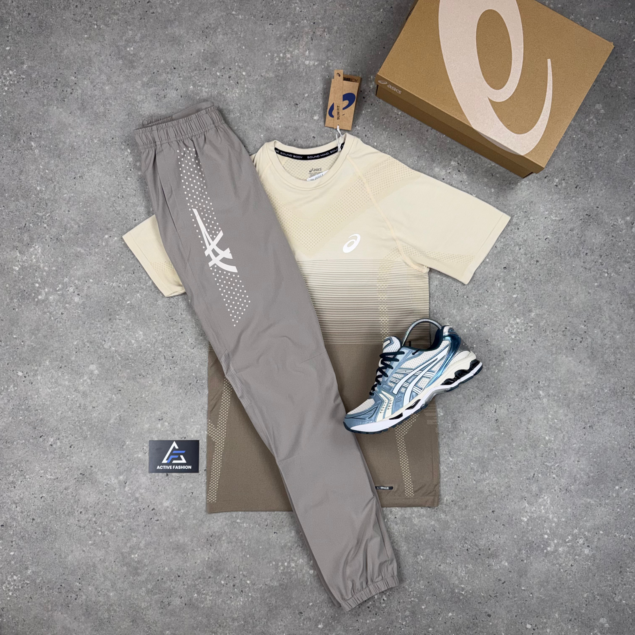 Asics Beige Seamless T-Shirt & Beige Icon Pants Set