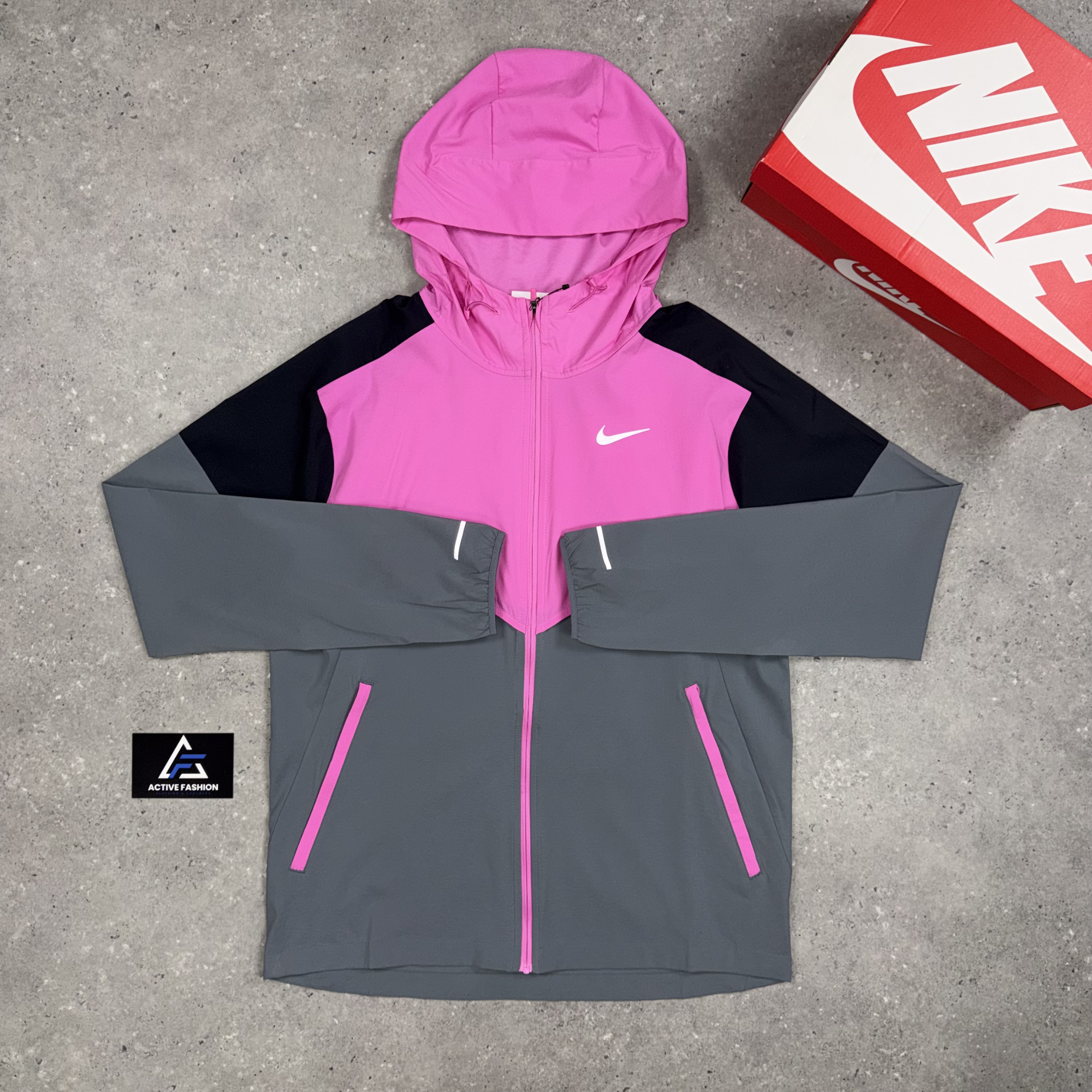Nike UV Windrunner Jacket, Nike Miler T-Shirt & 7” Challenger Short Set Playful Pink