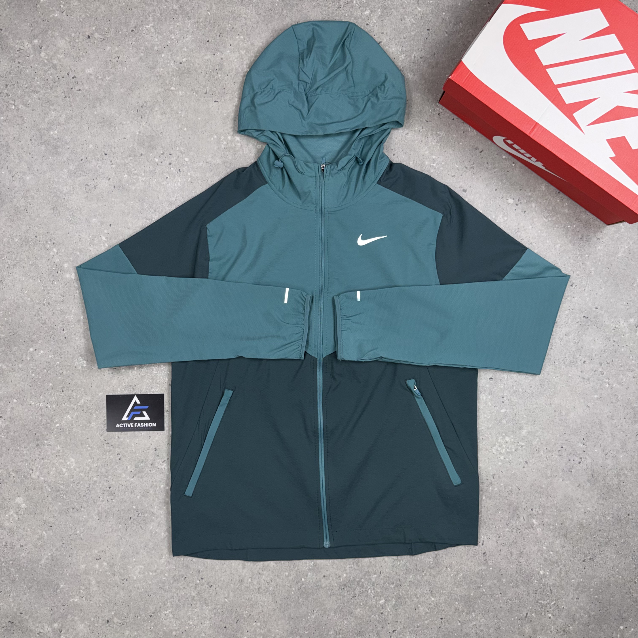 Nike UV Windrunner Jacket & Challenger Pants Set Mineral Teal