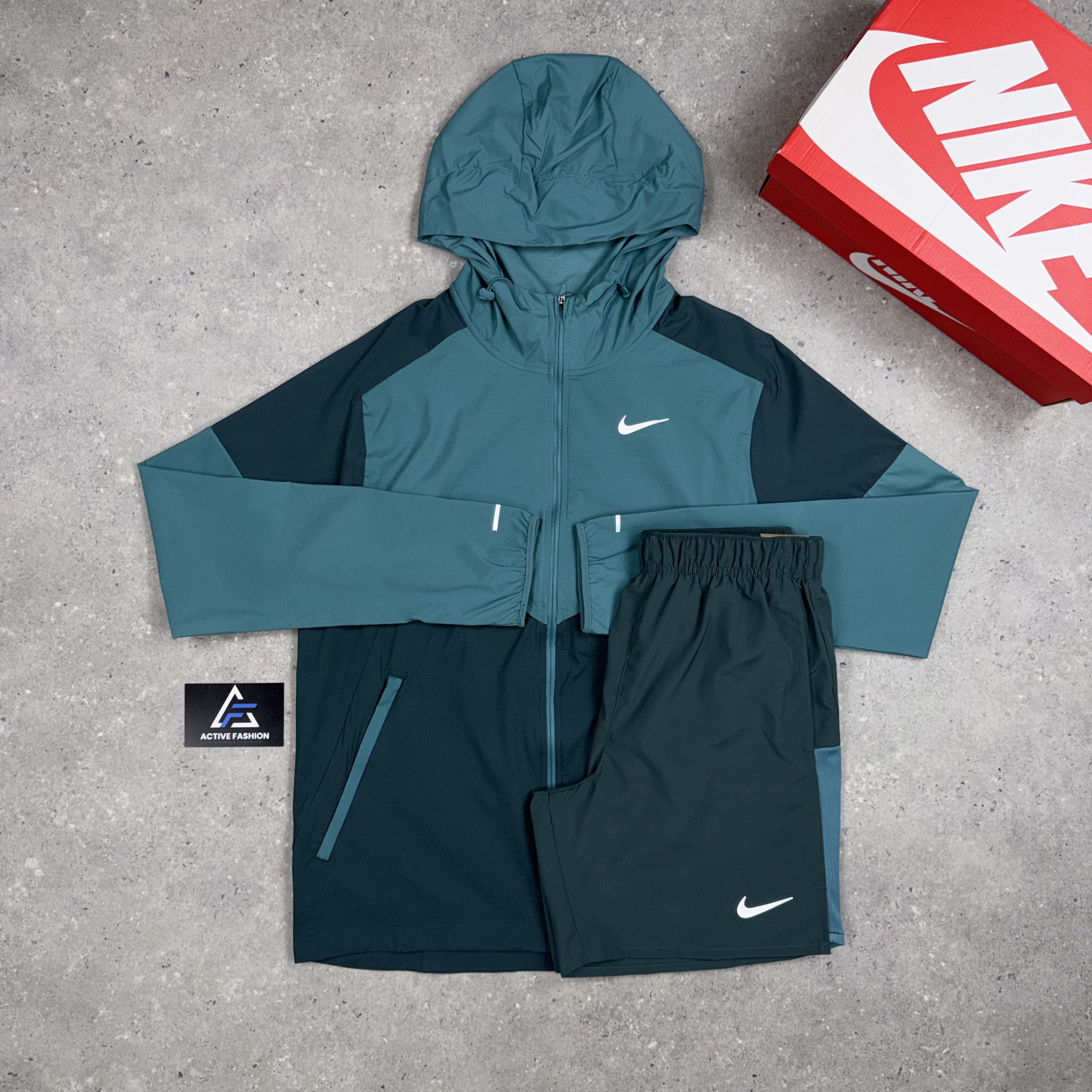 Nike UV Windrunner Jacket & 7” Challenger Shorts Set Mineral Teal
