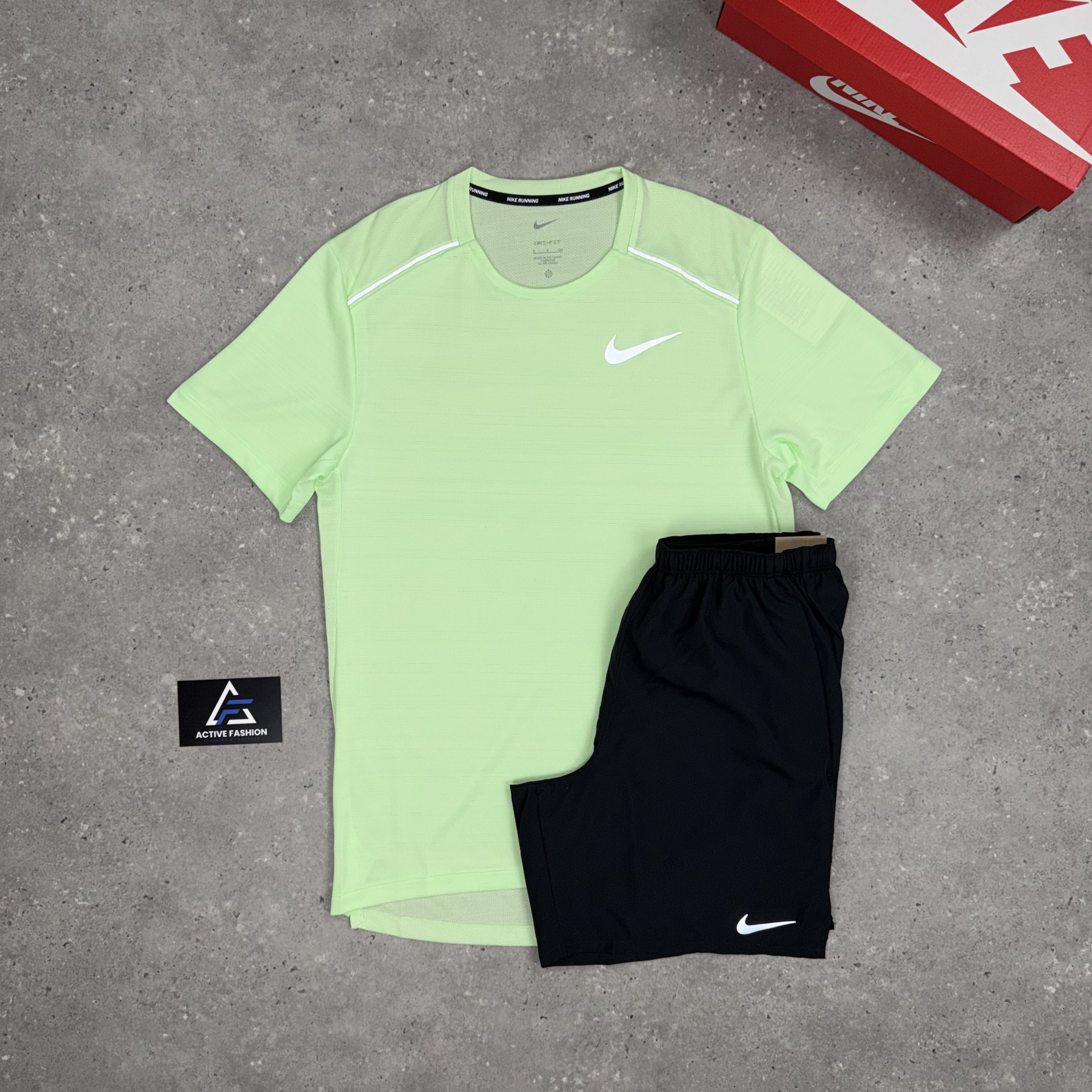 Nike Miler T-Shirt Vapour Green & Black 7" Challenger Short Set