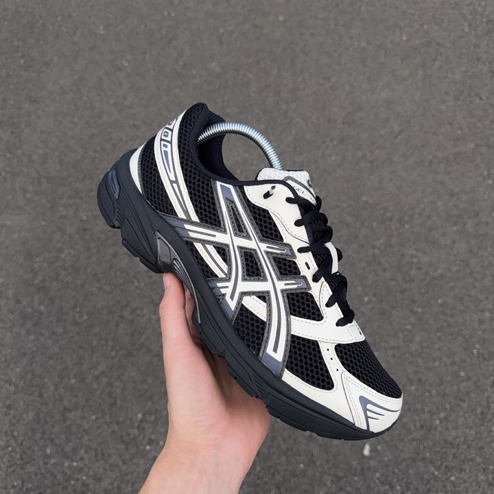 Asics Gel 1130 Cream Black trainers, view 3