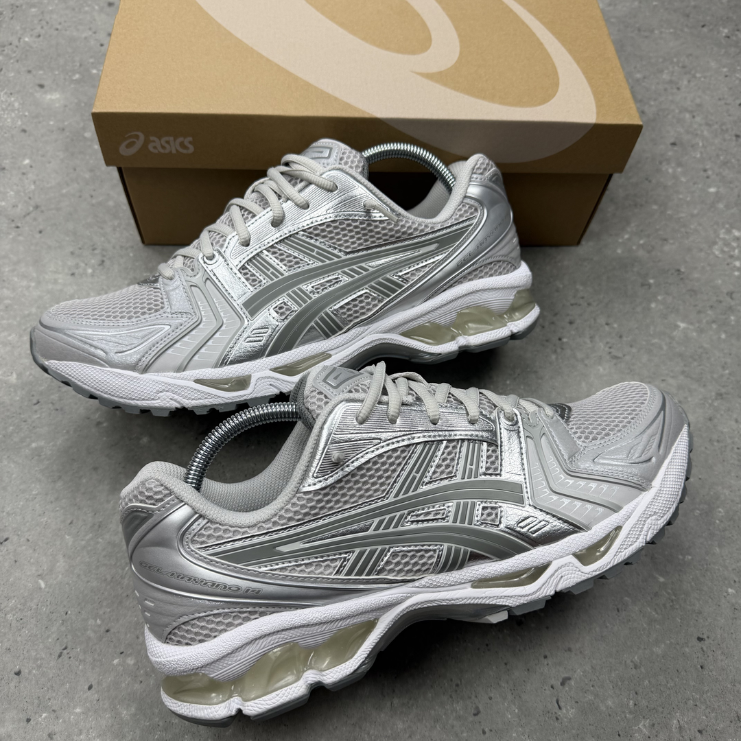 Asics Gel Kayano 14 Cloud Grey trainers, view 2
